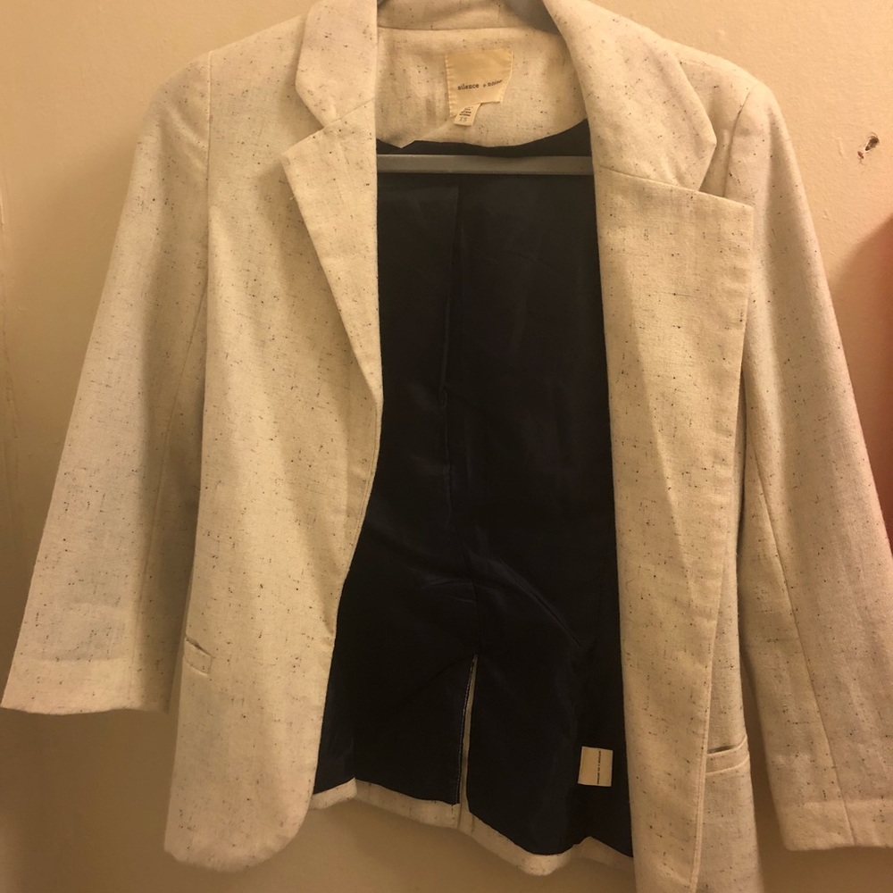 Silence and noise blazer